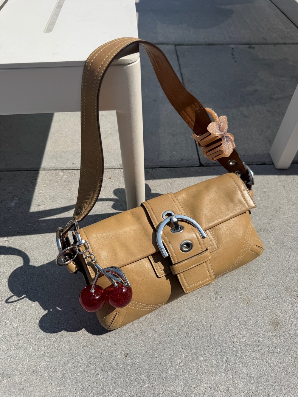 vintage Coach 2005 Tan Leather Coach Soho Flap Bag